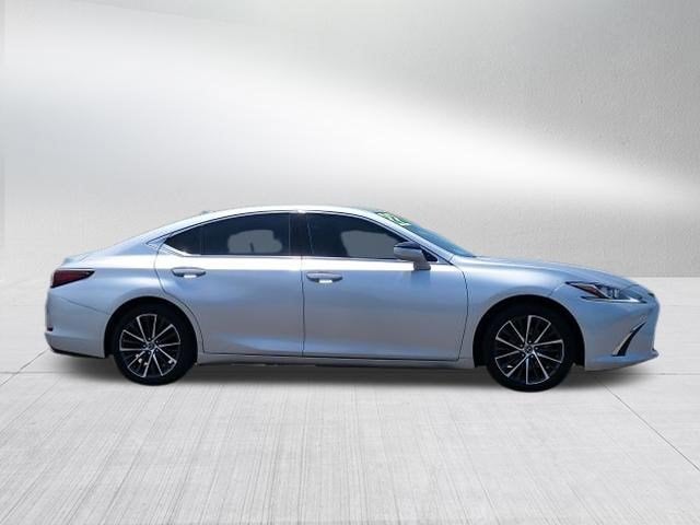 2022 Lexus ES